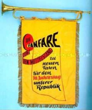 Fanfare mit Fahne mit Aufruf an den Mittelstand