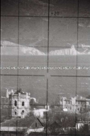 Negativ 2. WK/ Film 40 Schwarzmeerküste durch ein Scherenfernrohr fotografiert)