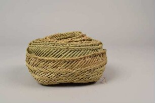 Korbset, aus 9 kleinen Körben, ineinandergesteckt