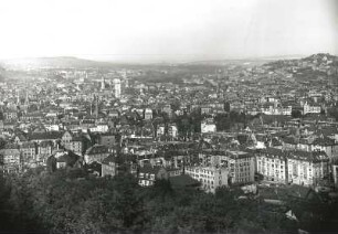 Stuttgart, Stadtansicht : Stuttgart. Blick über das Stadtzentrum nach Nordosten