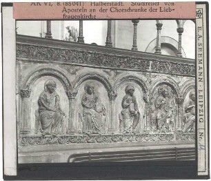 Halberstadt, Liebfrauenkirche,Halberstadt, Liebfrauenkirche, Chorschranken : Stuckrelief von Aposteln