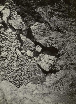 Geisingberg, Säulen im Basaltbruch
