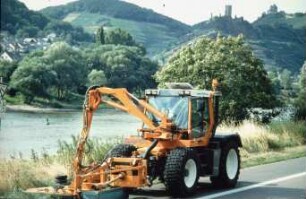 Fotografie: Allradtraktor, Systemtraktor, Landschaftspflege