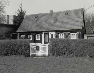 Neugersdorf, Wohnhaus : Neugersdorf (Kreis Löbau-Zittau), Wohnhaus, Karl-Liebknecht-Straße 10, um 1850, Straßenansicht