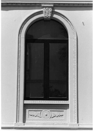 Wohnhaus; Bad Homburg, Kisseleffstraße 6, Louisenstraße 82, Louisenstraße 80