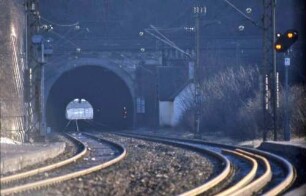 Stuttgart Feuerbach Pragtunnel Nordportal Ferngleis