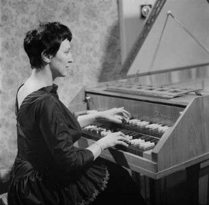Porträtaufnahmen von Pianist Prof. Dieter Zechlin : Porträt von Dieter Zechlin