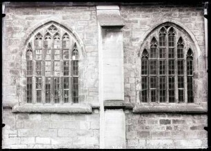 Stadtkirche; Zwei Fenster der Nordwand