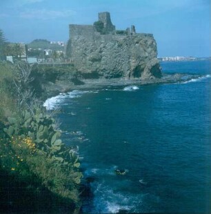 Sizilien. Aci Castello. Kastell (11. Jh.)