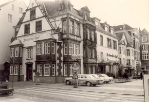 Blick auf das Hotel Detmolder Hof. Detmold. Lange Straße