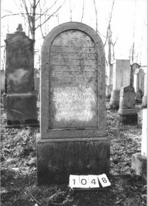 Grabstein 1048