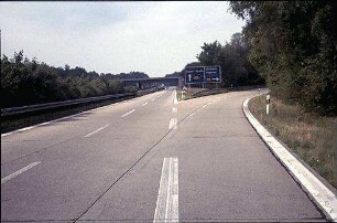 Einfahrt in Tangente Nordwest (Karlsruhe Richtung Iffezheim) von Nebenfahrbahn West (Karlsruhe Richtung Basel)
