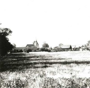 Ressen (Kreis Calau). Ortsansicht mit Dorfkirche