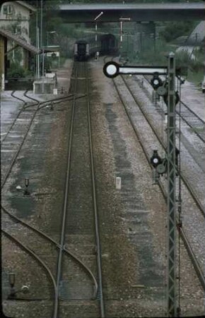 Bad Teinach Lok 211 208 N Gleisanlagen Bahnsteig Empfangsgebäude Ausfahrsignale