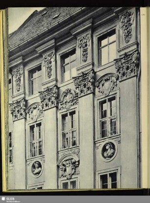 115 Fassade eines Bürgerhauses in der Inneren Lauenstraße