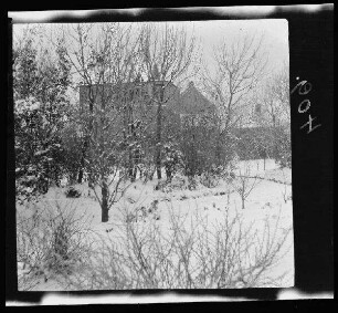 Fresnes-les-Montauban (Dep. Pas-de-Calais, Frankreich): "Kasinogarten" im Schnee