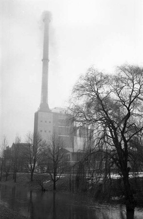 Strom- und Fernwärmeerzeugung im Heizkraftwerk am Rheinhafen.