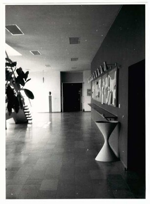 Hahn-Meitner-Institut (HMI), Berlin-Wannsee: Foyer