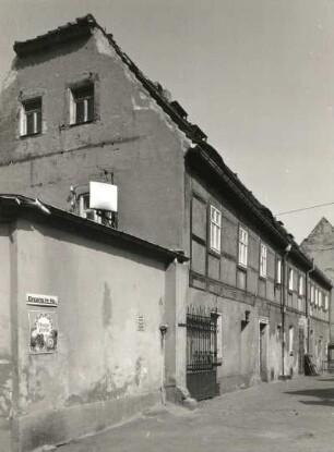Meißen-Vorbrücke, Vorbrücker Strasse 1. Ehemaliges Weingut (bezeichnet 1829). Hofansicht des Wohnhauses