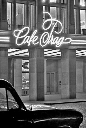 Dresden, Seestraße, Café Prag bei Nacht