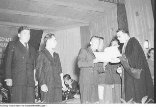 Studenten, u.a.: Dresden, Wohnheim Reichsstraße (Fritz-Löffler-Straße), Juni 1955