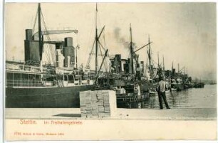 Stettin. Im Freihafengebiet, mit Schiffen