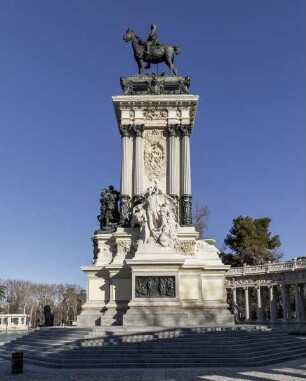 Monument für Alfons XII. von Spanien —