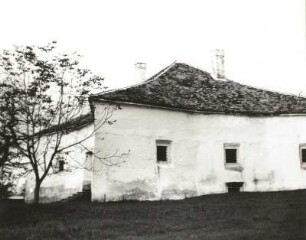 Balatonszentgyörgy, Ungarn. Csillagvar (Sternburg) aus dem 16. Jahrhundert - dörfliche Verteidigungsanlage gegen die Türken (Dachergänzung 20. Jh.) bei Balatonszentgyörgy