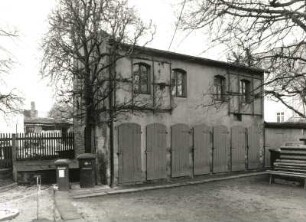 Radeberg, Dr.-Rudolf-Friedrichs-Straße 12. Wohnhaus (vor 1900). Hofgebäude