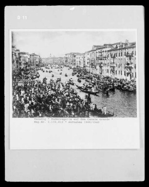 Venedig: Ruderregatta auf dem Canal Grande
