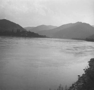 Donau : Die Donau in der Wachau.