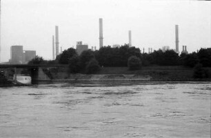 Düsseldorf: Industriegebiet