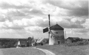 Vierkirchen-Arnsdorf. Holländerwindmühle