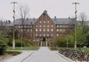 Dresden-Südvorstadt, Mommsenstraße 6. Fritz-Foerster-Bau der Technischen Universität Dresden. Sitz der Zweigbibliothek Chemie der SLUB Dresden
