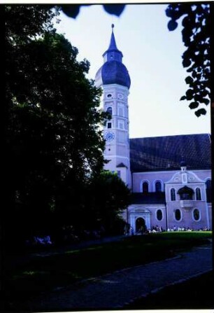 Andechs: Turm der Klosterkirche
