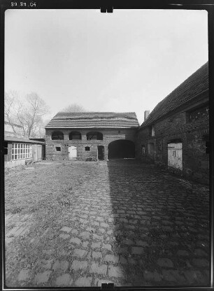 Großräschen, Dorfstraße 9. Gehöft. Hofansicht