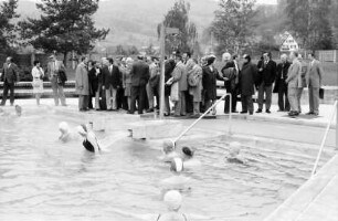 Zurzach, Schweiz: Freiburger Stadtrat besichtigt Thermalbad