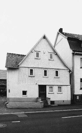 Wohnhaus, Fachwerk; Biebergemünd, Frankfurter Straße 26