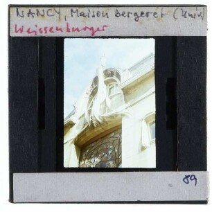 Nancy, Maison Bergeret : Fensterbekrönung