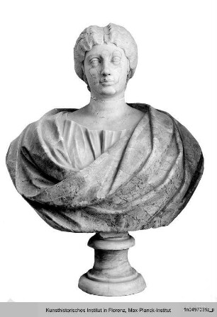 Porträt der jüngeren Faustina (antiker Kopf auf moderner Büste) : Porträtkopf der jüngeren Faustina