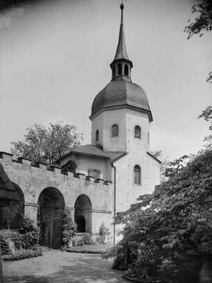 Schloß Purschenstein : Kapellenturm von der Parkseite (Reste der Verteidigungs-Galerien)