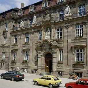 Speyer. Stadthaus. Hauptfassade, Teilansicht von Südosten