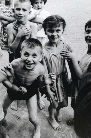 Kinder in Lublin, aus der Serie "Östlich von Oder und Neiße"