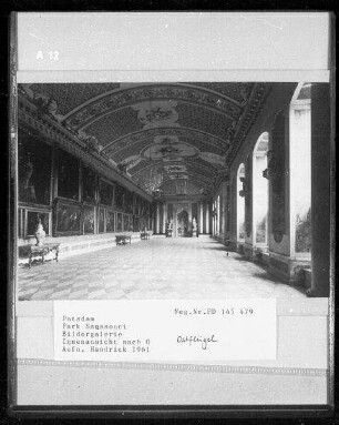 Schloß Sanssouci, Große Bildergalerie