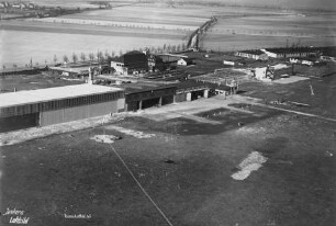 Flughafen Leipzig-Mockau : Blickrichtung Nordwesten