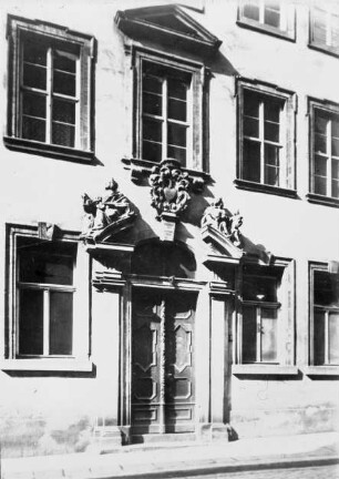 Halle (Saale), Kleine Ulrichstraße 7, Wohnhaus des Juristen Johannes Schröder