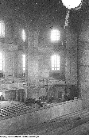 Dresden, Kreuzkirche. Innenraum kurz vor der Einweihung nach Abschluß der Wiederherstellung, Januar/Februar 1955