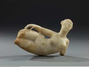 Statuette einer liegenden Frau