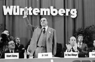 Freiburg: Stadthalle, Wahlkundgebung zur Landtagswahl Baden-Württemberg, Rede: Kanzlerkandidat Ministerpräsident Rheinland-Pfalz, Helmut Kohl