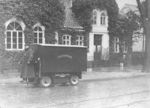 Elektrokarren für 11/2 Tonnen Nutzlast, als Stadtlieferwagen (Hansa-Lloyd, Bremen) : Technikgeschichte | Elektrotechnik | Verbrauch elektrischer Energien | Gleislose Akkumulatorenfahrzeuge